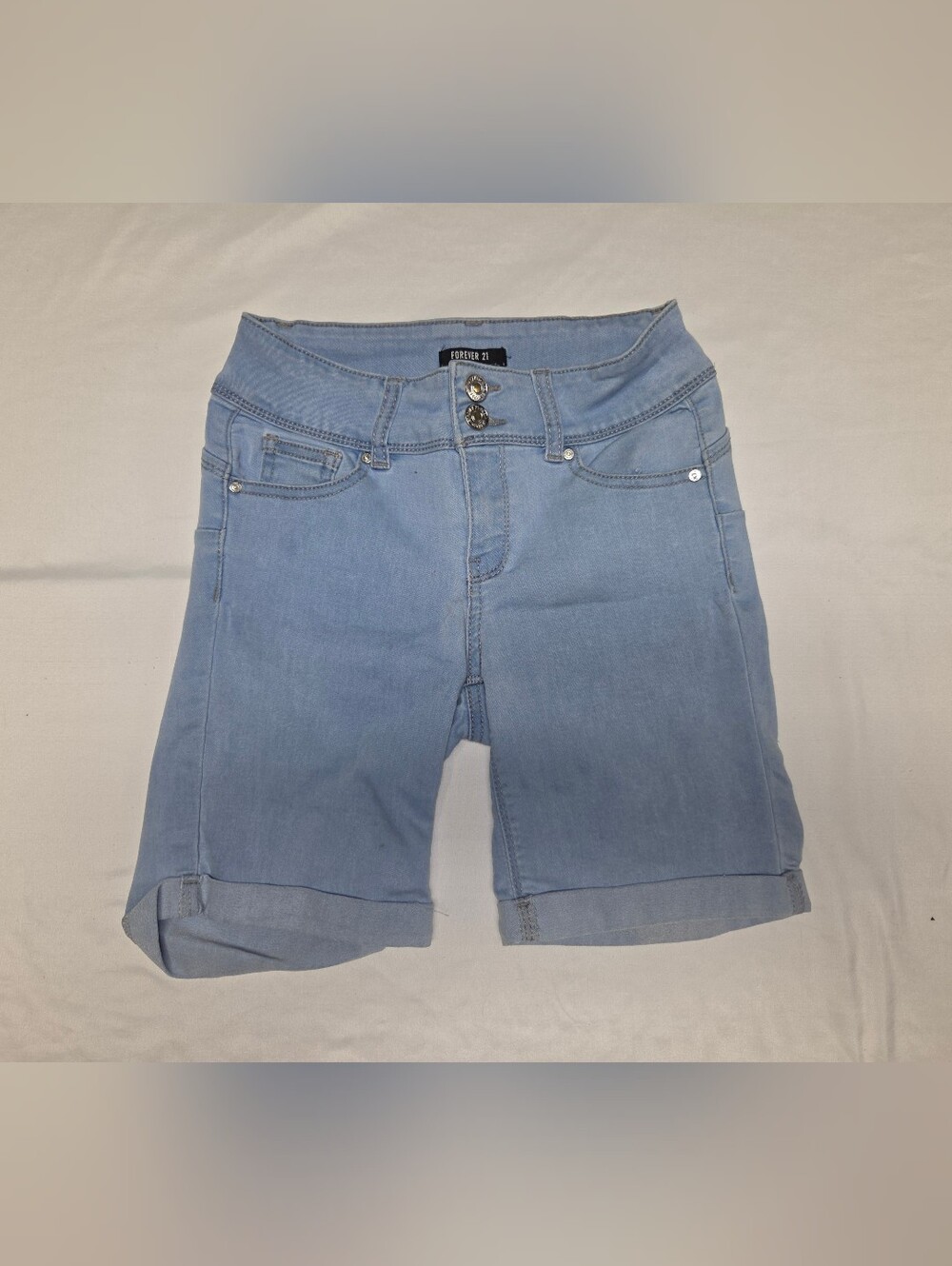 Forever 21 Light Blue Women's High-Waist Crop Jeans